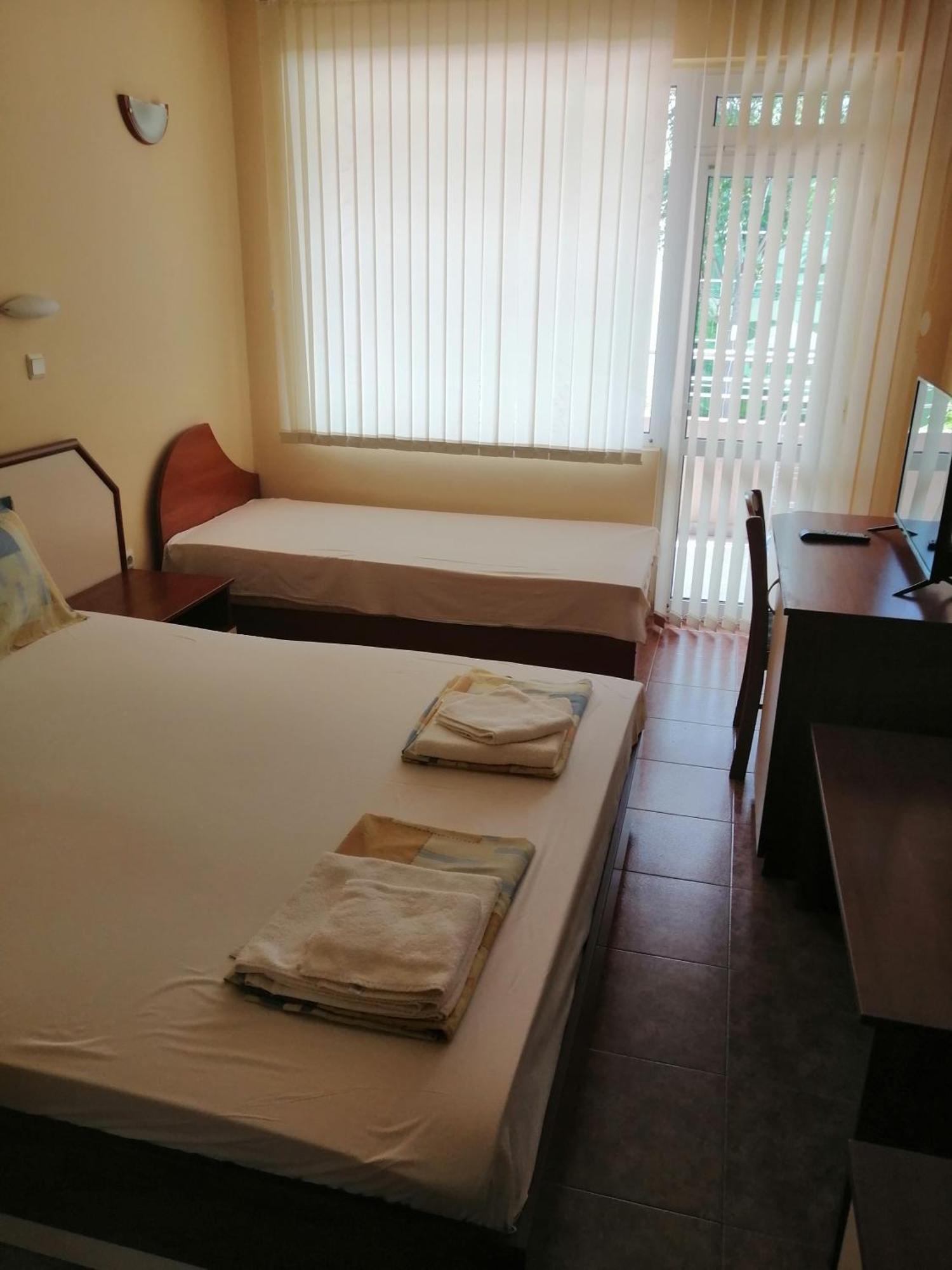 Femili Hotel Diveda Sveti Vlas Habitación foto