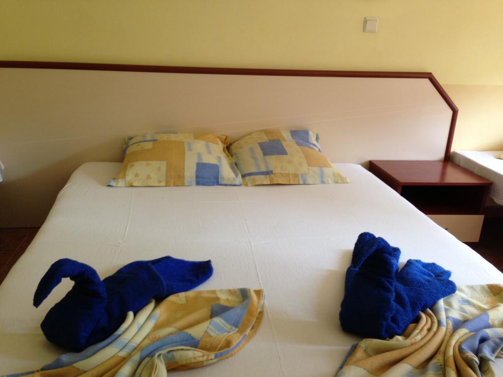 Femili Hotel Diveda Sveti Vlas Habitación foto