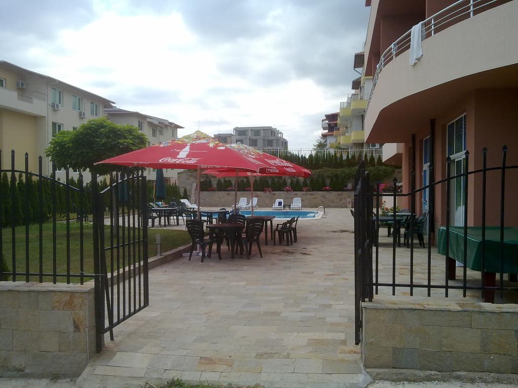 Femili Hotel Diveda Sveti Vlas Exterior foto