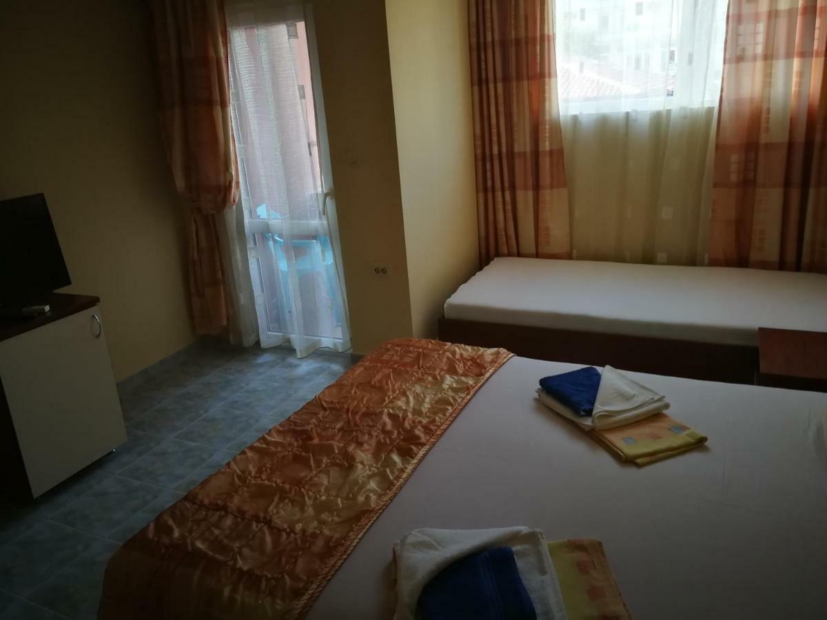 Femili Hotel Diveda Sveti Vlas Exterior foto